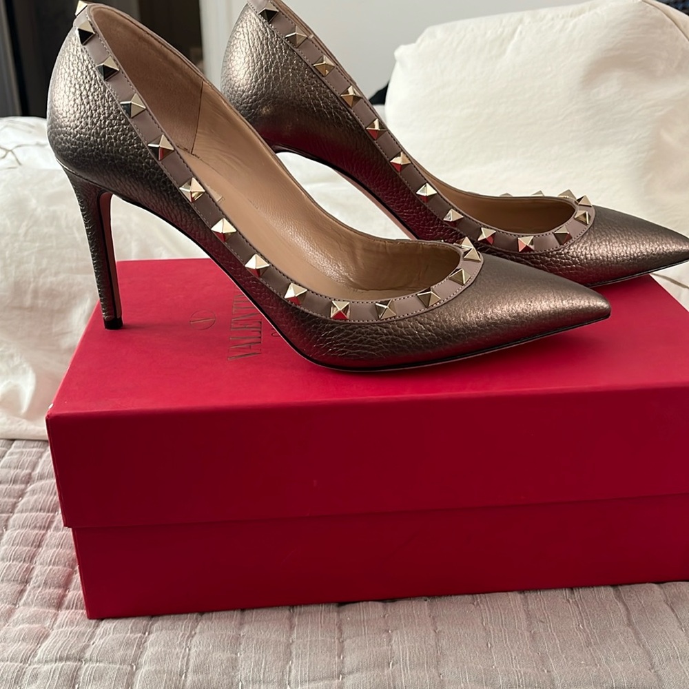 Valentino Garavini rockstud heels 40.5